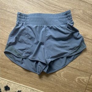 Lululemon Hotty Hot High Rise Short 2.5”